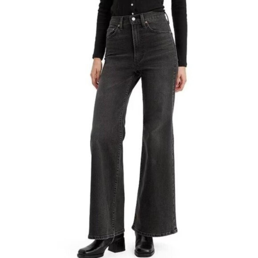 New Levi’s Ribcage Bell Jeans 26x32 Cut And Dry No Dest. Black